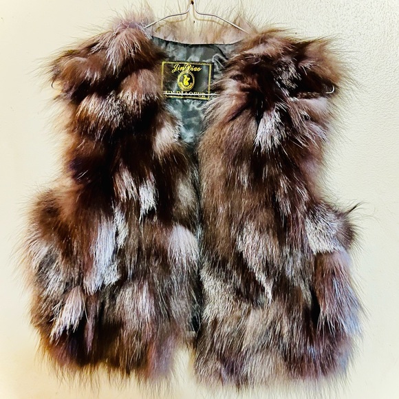 Fox Fur Vest - Picture 9 of 9